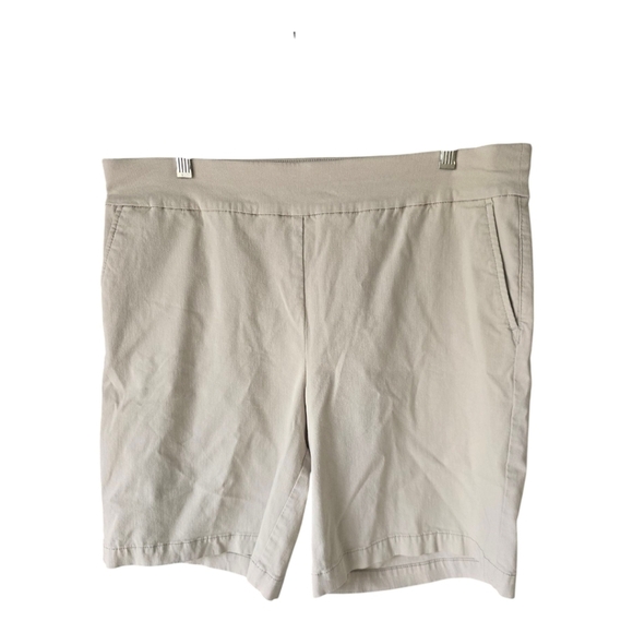 Talbots Bermuda Shorts Sz 16 Pull On Women Beige Casual - Picture 1 of 9